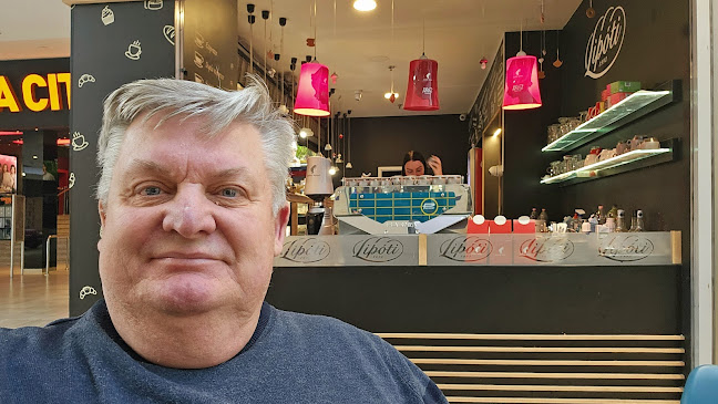 Lipóti Pékség és Kávézó - Vendéglátás