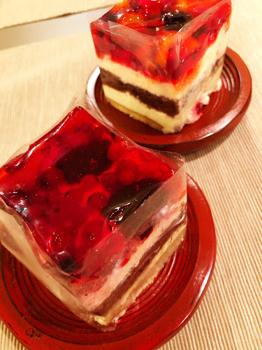 Opinii despre Wolf Pékség és Cukrászda în Budapest - Vendéglátás