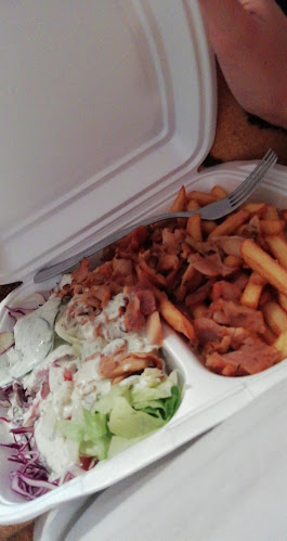 Opinii despre Gyros Tanya & Burger bár în Miskolc - Vendéglátás