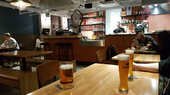 Opinii despre Pesti Burger és Bár în Budapest - Vendéglátás