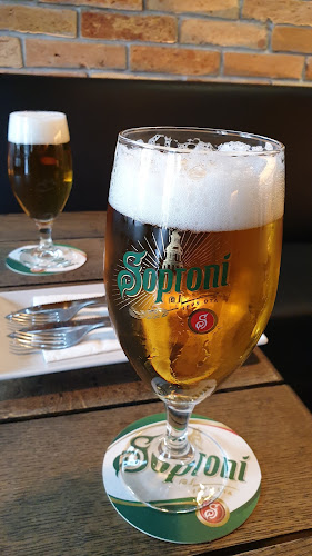 Viktória Fagyizó És Kávézó - Vendéglátás