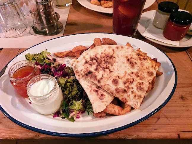 Comentarii opinii despre Most Bisztró