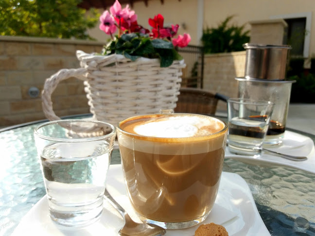 Fületlen Bögre Kávézó