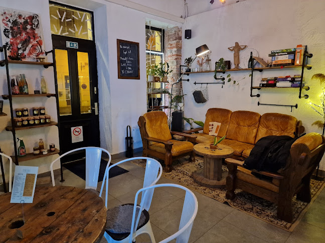 Peki - Vendéglátás