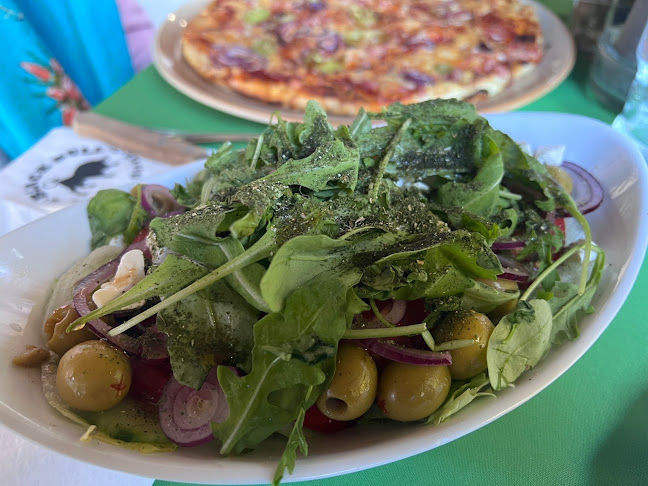 Black Bull - Vendéglátás