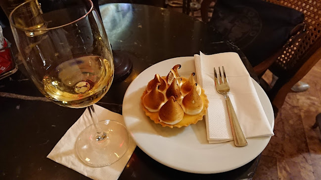 Opinii despre Művész Kávéház în Budapest - Vendéglátás