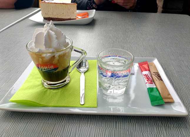 Del Conte kézműves cukrászda és kávézó - Vendéglátás