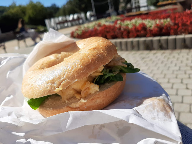 Opinii despre Vadkovászos Pékség în Miskolc - Vendéglátás