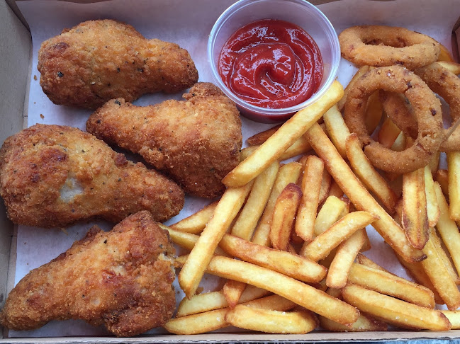 Comentarii opinii despre Bajcsy Büfé