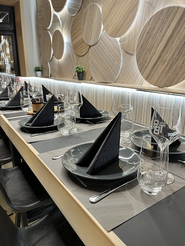 Győr, Széchenyi tér 3, 9022