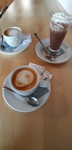 Rozika Kávézó, Sütiző - Vendéglátás