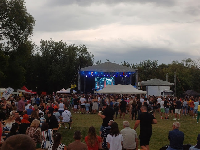 Opinii despre 2-ES PUB // Bowling // Koncertek în Nyírbátor - Vendéglátás