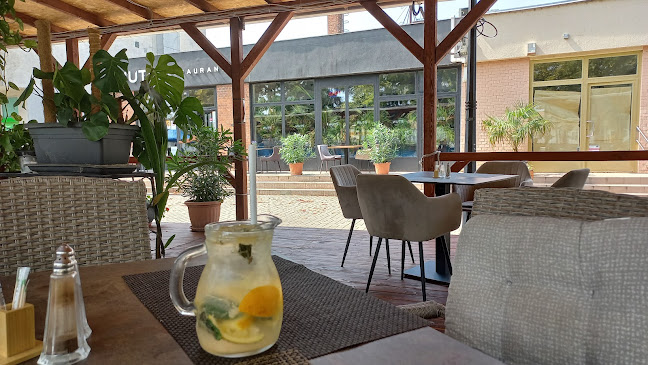 Nuts Grill&Wine - Heves