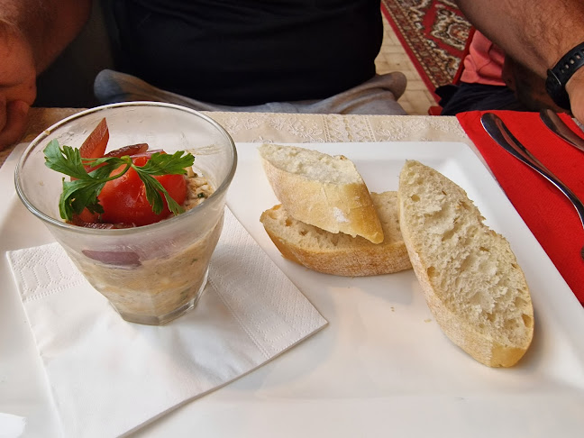 Zománc Bisztrócska - Vendéglátás