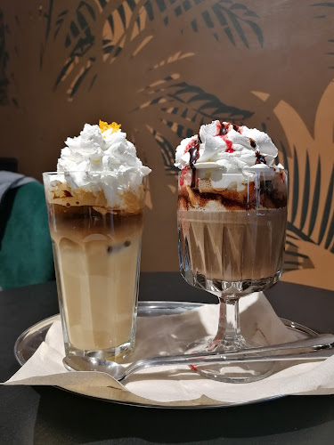 Cafe Frei Eger - Vendéglátás