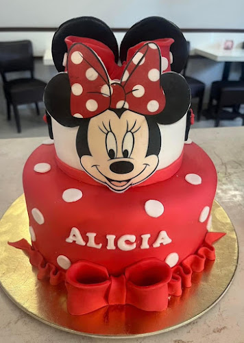 Mandula Cukrászda és Fagyizó - Vendéglátás