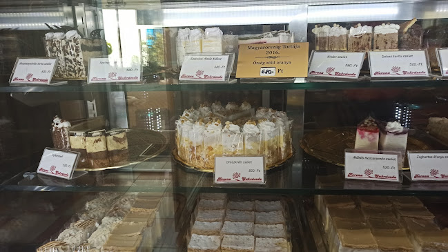 Opinii despre Korona Cukrászda în Tiszafüred - Vendéglátás
