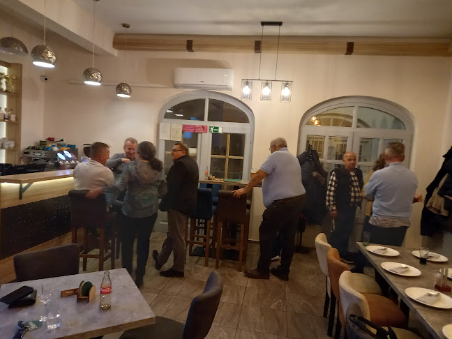 Opinii despre Random Bistro Marcali în Marcali - Vendéglátás
