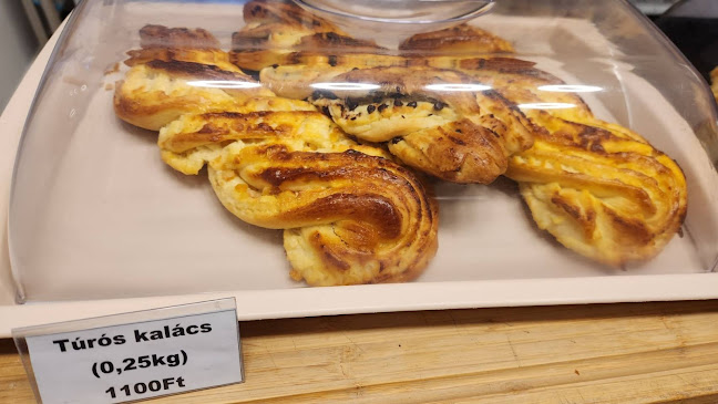 Comentarii opinii despre Doktor & Pék pékség