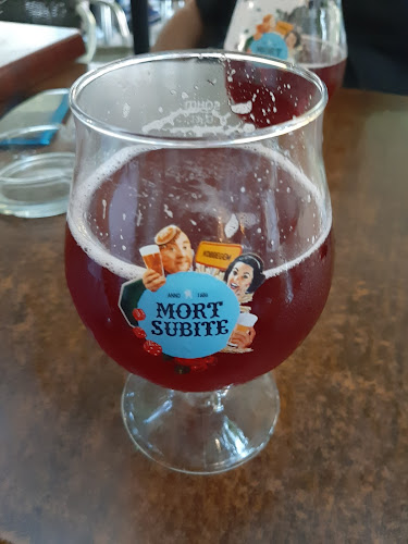 Opinii despre Shakesbeer în Budapest - Vendéglátás