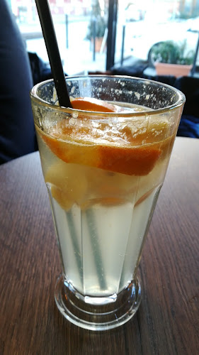 Coyote Coffee & Deli - Vendéglátás