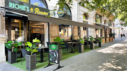 Richie’s Rooster’s