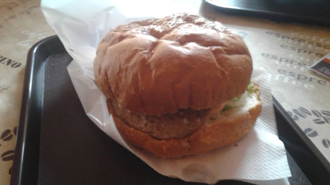 Hambi Bár - Vendéglátás