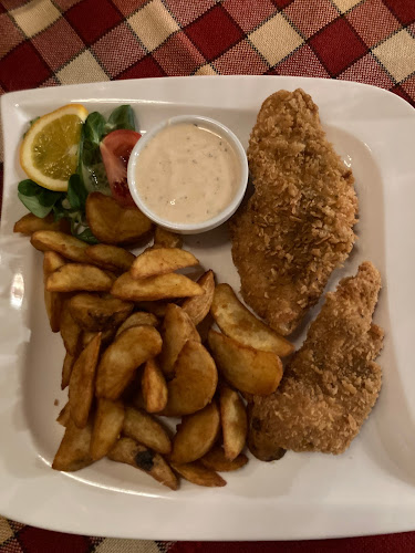 Comentarii opinii despre Gulyás udvar Étterem