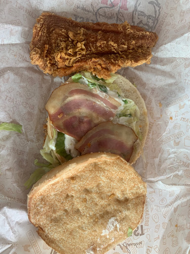 KFC Szigetszentmiklós DT - Vendéglátás