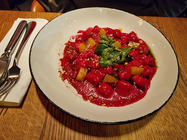 Budapest, Október 6. u. 8, 1051