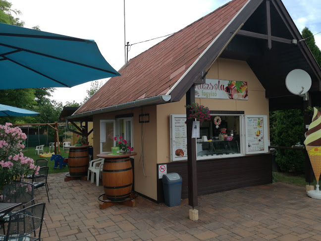 Opinii despre Mazsola Fagyizó în Öttevény - Vendéglátás