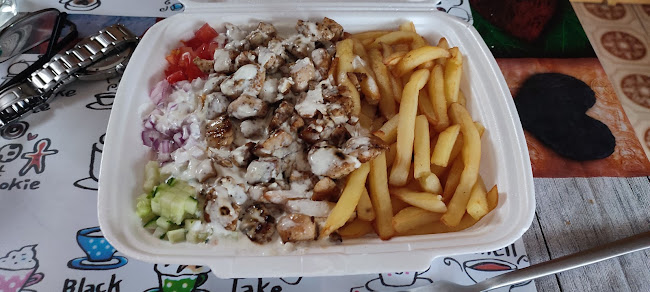 Opinii despre Hízlalda Büfé în Lesenceistvánd - Vendéglátás