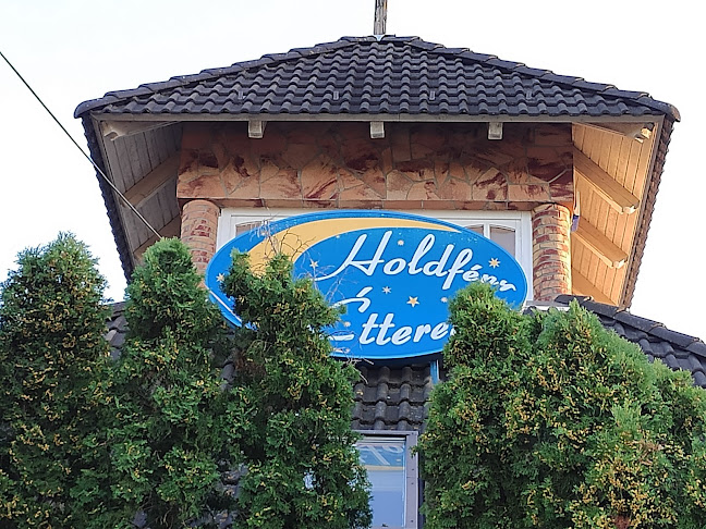 Veresegyház, Lovász tér 1, 2112