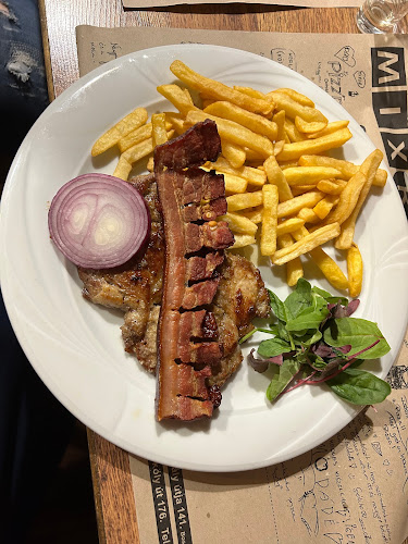 Mix R Pizza & Étterem - Vendéglátás