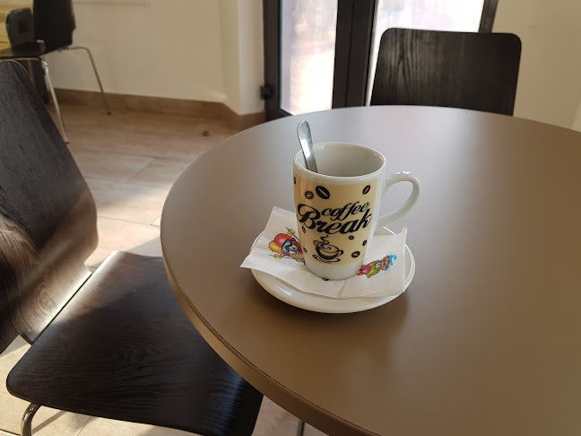 Sarokház cukrászda - Vendéglátás