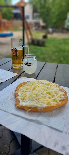 Opinii despre Jégvarázs Fagyizó, lángosozó és palacsintázó în Szob - Vendéglátás