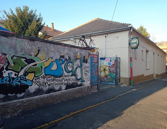 Opinii despre Beles Romkocsma în Sátoraljaújhely - Vendéglátás