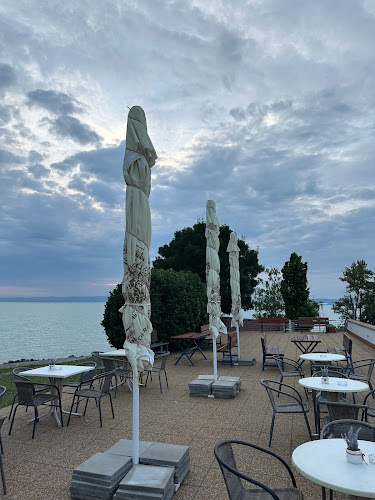 Cafe Moló bár - Vendéglátás