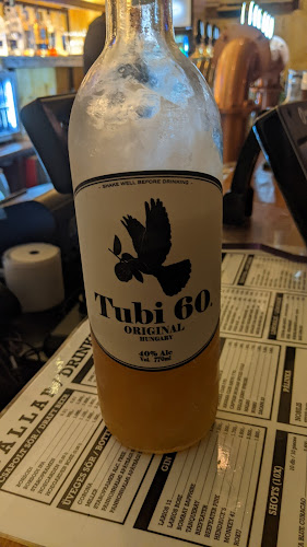 Kazinczy Kocsma - Vendéglátás