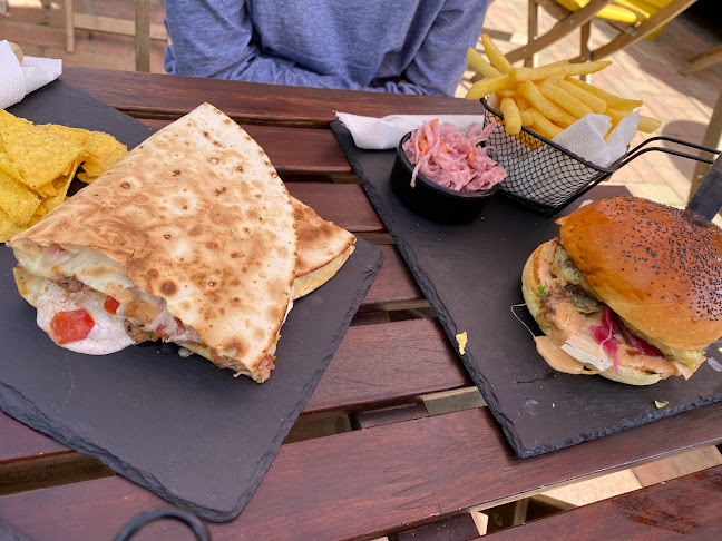 Comentarii opinii despre SCHOOL BUS DINER