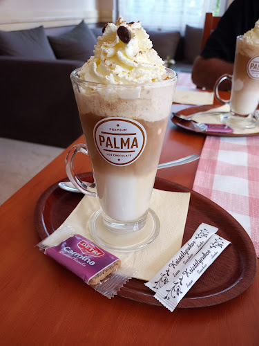 Comentarii opinii despre Mezei Cukrászda és Kávézó