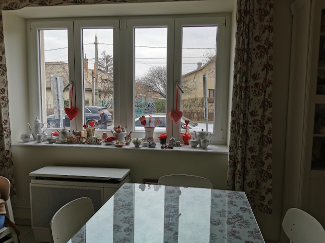 Erika salátázója - Vendéglátás