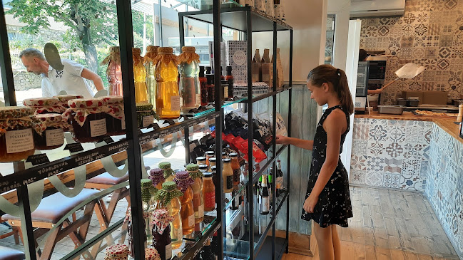 Opinii despre Utópia pékség és kávézó(pizzázó) în Pécs - Vendéglátás