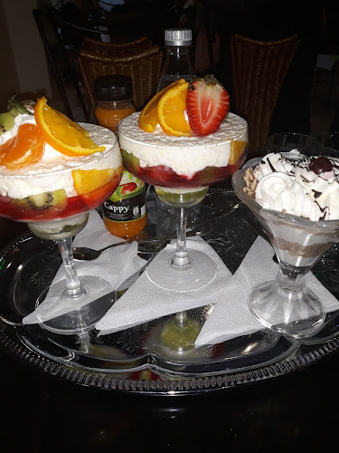 Opinii despre Harangvirág cukrászda în Budapest - Vendéglátás