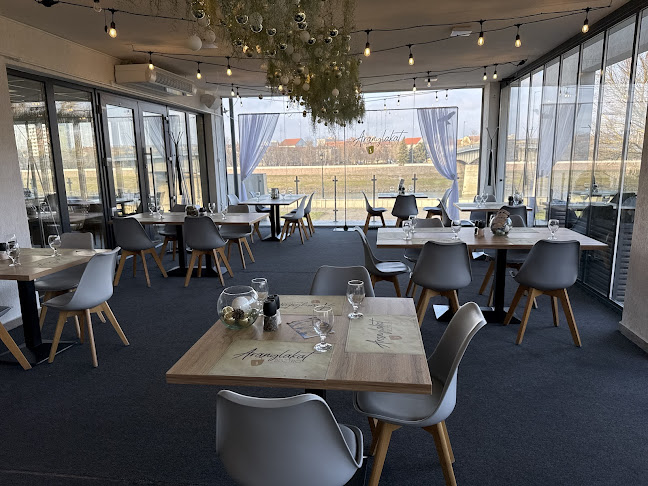 Opinii despre Aranylakat Bistro în Szolnok - Vendéglátás