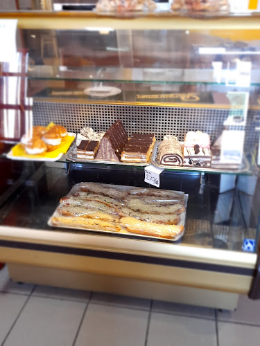 Opinii despre Gyöngyvirág Pizzéria-Cukrászda, Söröző-Étterem în Vámosgyörk - Vendéglátás