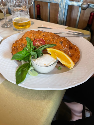 Kaposvár, Fő u. 2, 7400