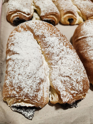 Kőrisfa Pékség - Vendéglátás