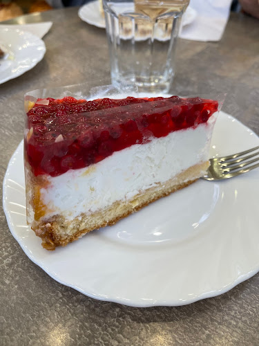 Comentarii opinii despre Pálmai Cukrászda