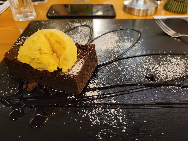 Replay Cafe & Restaurant - Vendéglátás